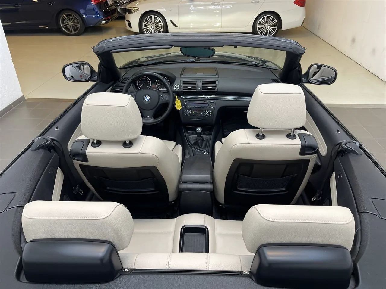 BMW 118 bild 8
