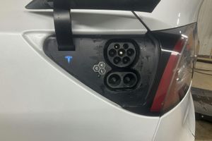 Tesla Model Y bild 13