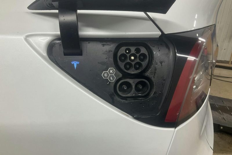 Tesla Model Y bild 13