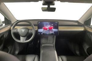 Tesla Model Y bild 6