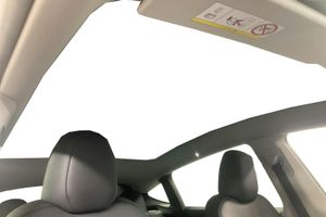 Tesla Model Y bild 11