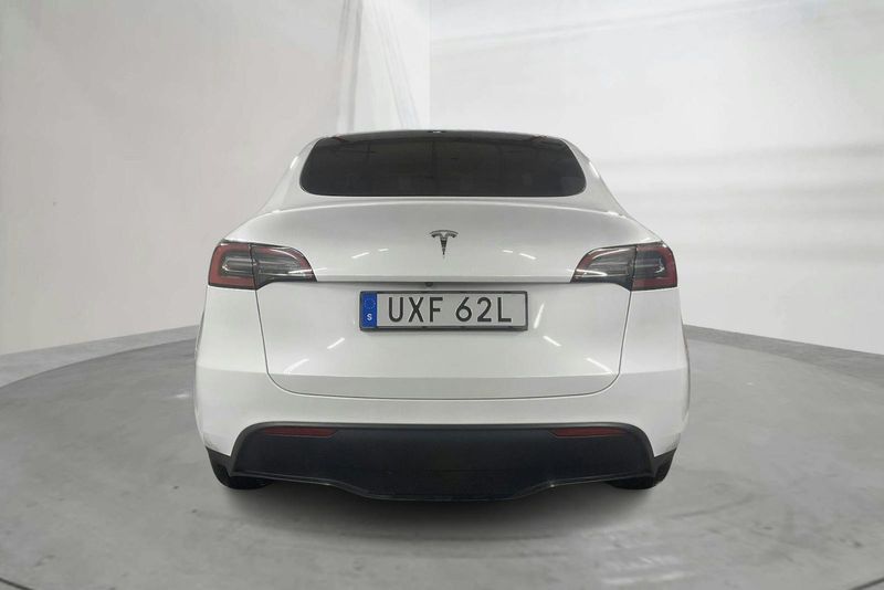 Tesla Model Y bild 5