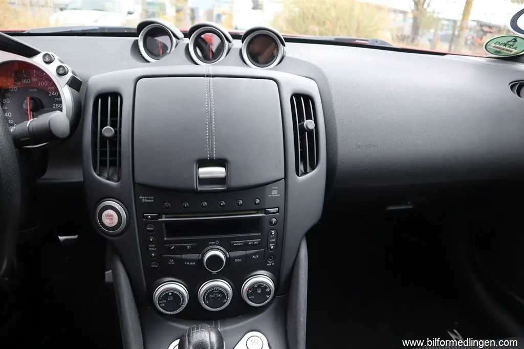 NISSAN 370Z ROADSTER 3.7 V6 328 CH – CABRIOLET – BOÎTE MANUELLE – 85 550 KM