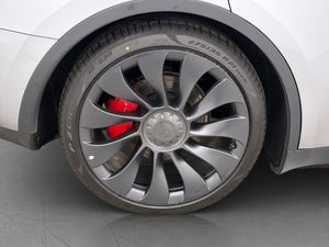Tesla Model Y bild 35