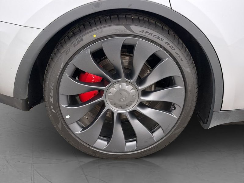 Tesla Model Y bild 35