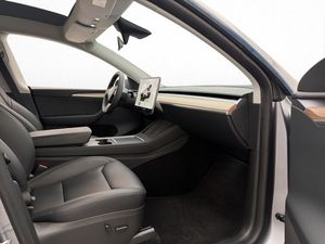 Tesla Model Y bild 29