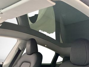 Tesla Model Y bild 14