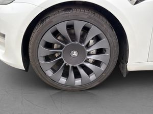 Tesla Model 3 bild 32