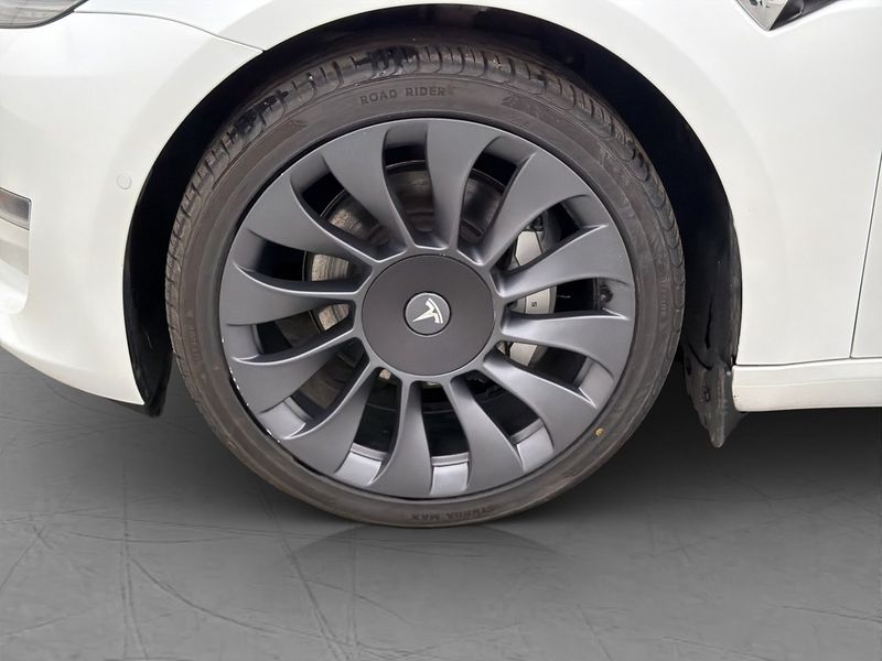 Tesla Model 3 bild 32