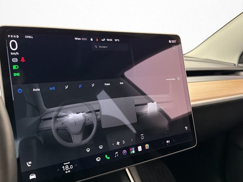 Tesla Model 3 bild 25