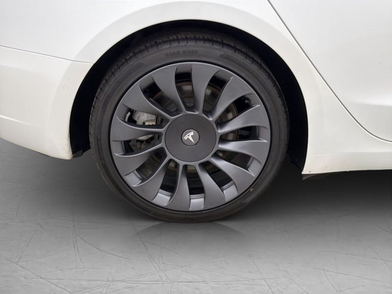 Tesla Model 3 bild 34