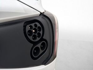 Tesla Model 3 bild 10