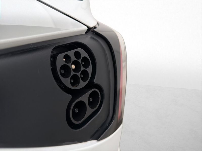 Tesla Model 3 bild 10