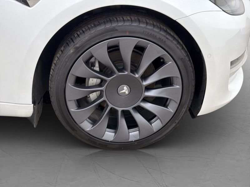 Tesla Model 3 bild 35