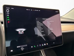 Tesla Model 3 bild 24