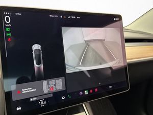 Tesla Model 3 bild 20