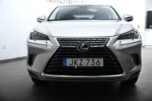 Lexus NX bild 7