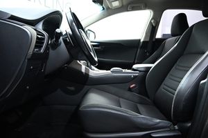 Lexus NX bild 11