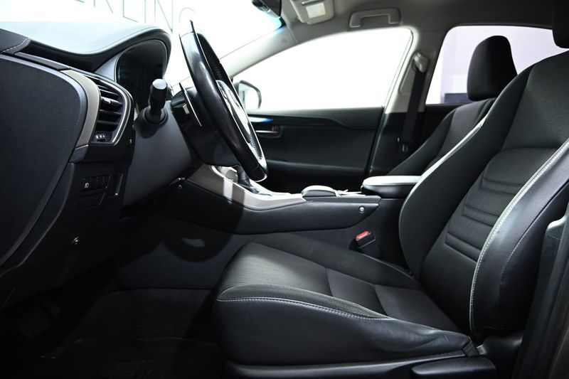 Lexus NX bild 11