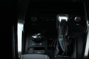 Lexus NX bild 20