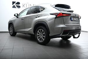 Lexus NX bild 10