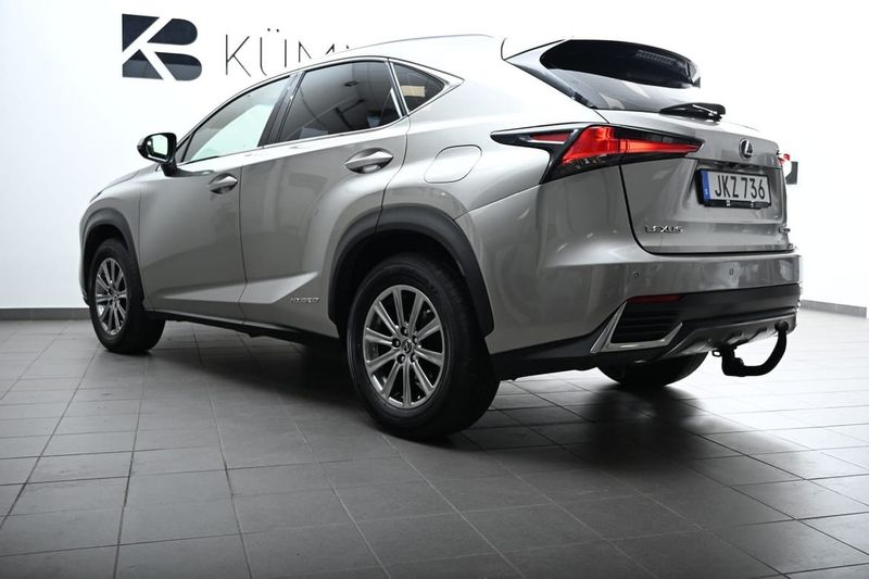Lexus NX bild 10