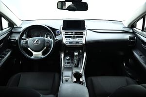 Lexus NX bild 19