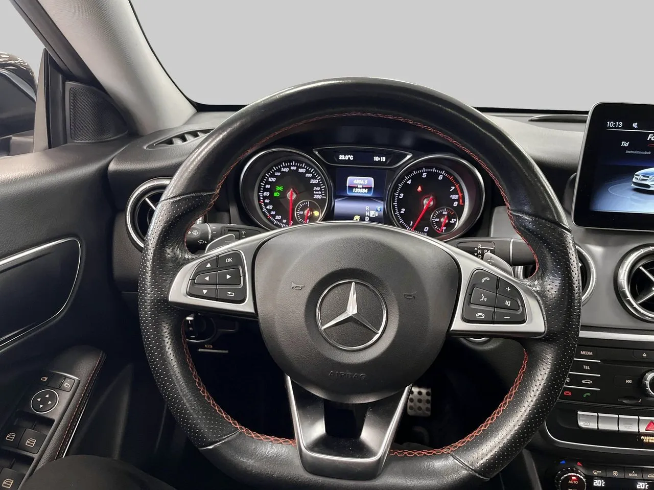 Mercedes CLA180 bild 14
