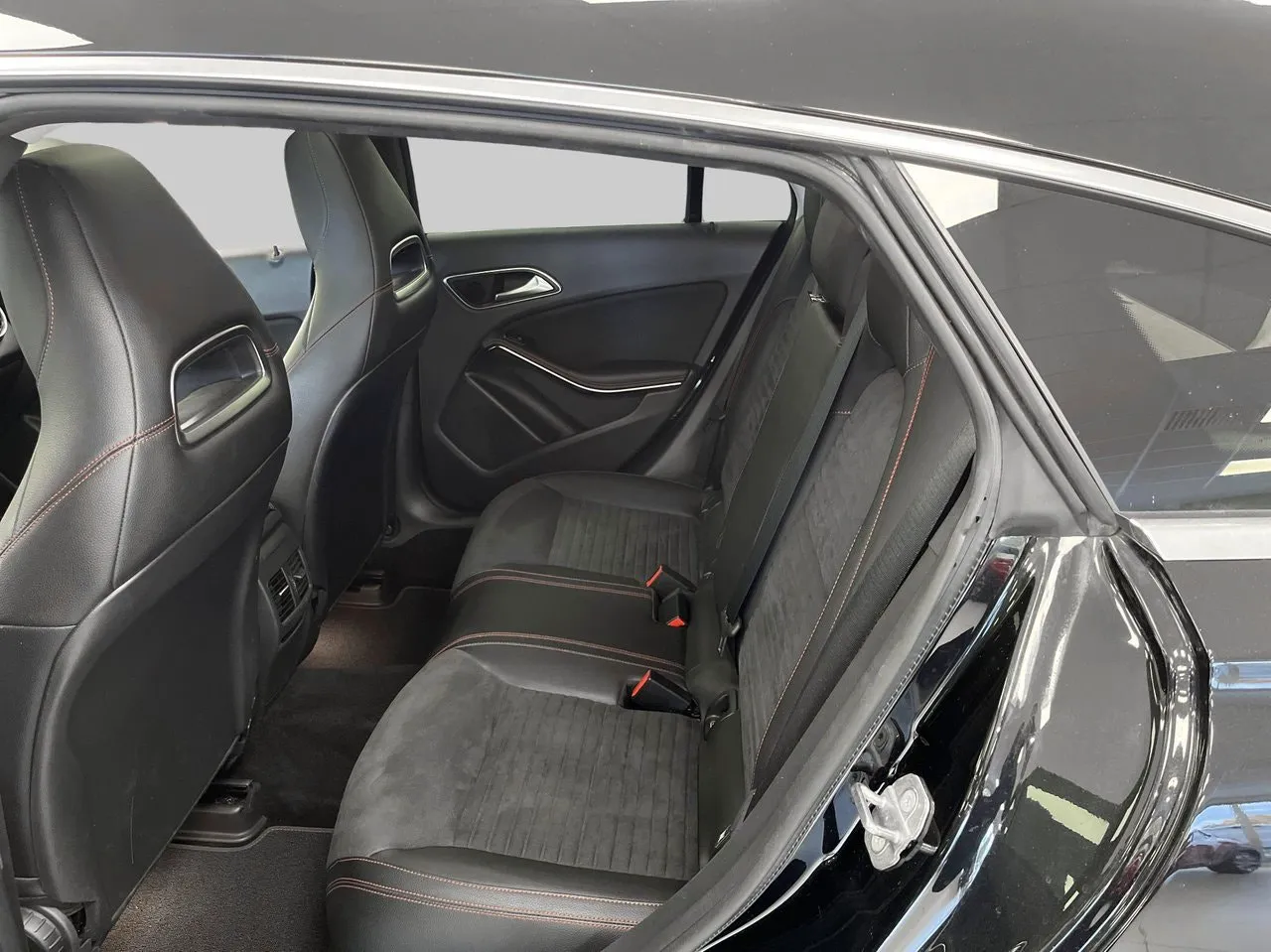 Mercedes CLA180 bild 9
