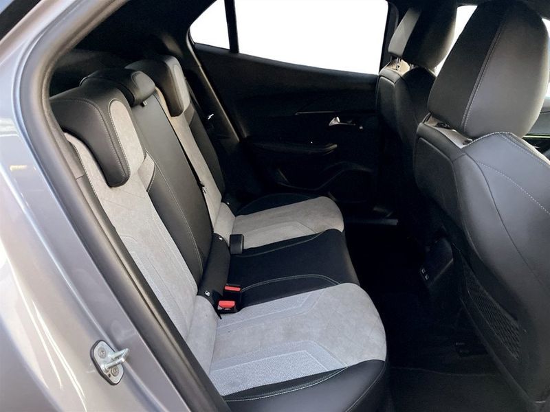 Peugeot e-2008 bild 12