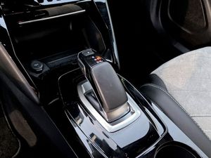 Peugeot e-2008 bild 10