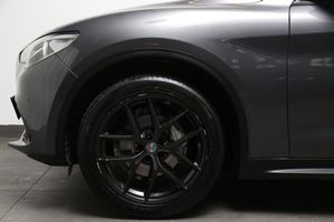 Alfa Romeo Stelvio bild 7