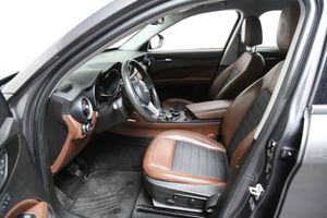 Alfa Romeo Stelvio bild 10