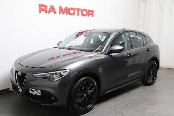 Alfa Romeo Stelvio 2,2 JTD 16V Q4 210hk Aut Webasto Dragkrok - 2017
