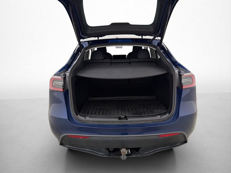 Tesla Model Y bild 10