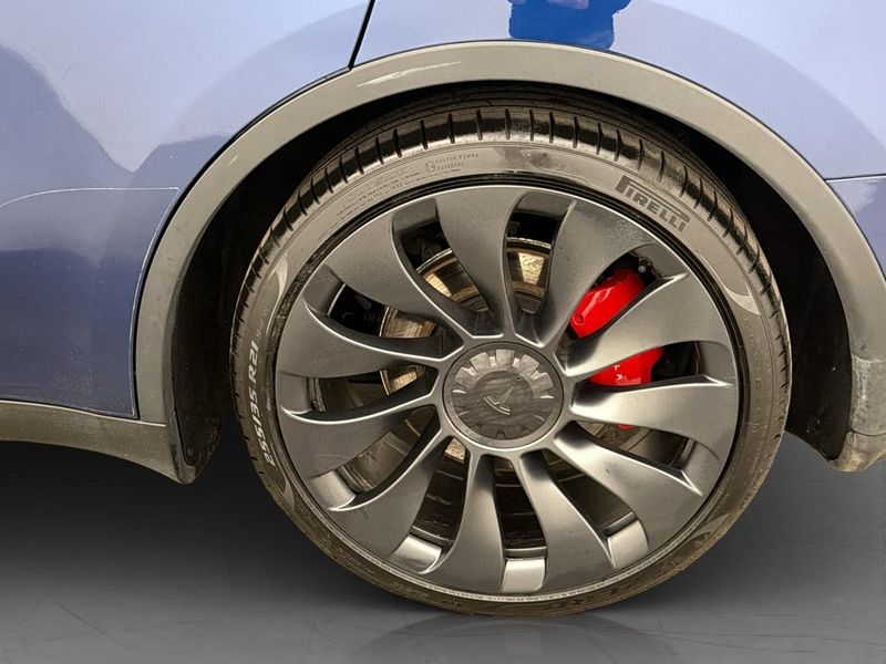 Tesla Model Y bild 33