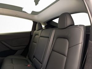 Tesla Model Y bild 31