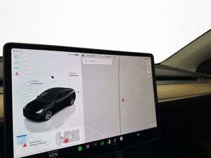 Tesla Model Y bild 24