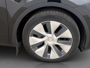 Tesla Model Y bild 36