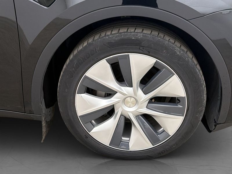 Tesla Model Y bild 36