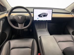 Tesla Model Y bild 18