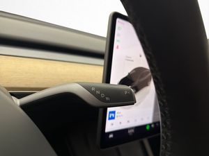 Tesla Model Y bild 20