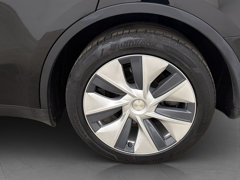 Tesla Model Y bild 34
