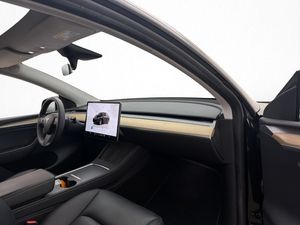 Tesla Model Y bild 31