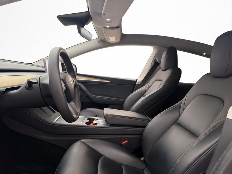 Tesla Model Y bild 15