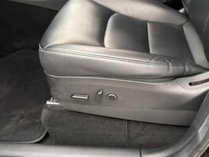 Tesla Model Y bild 16