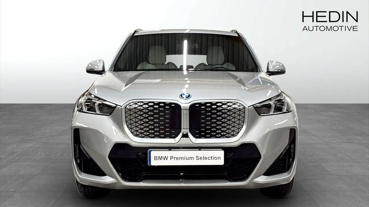 BMW iX1 bild 8