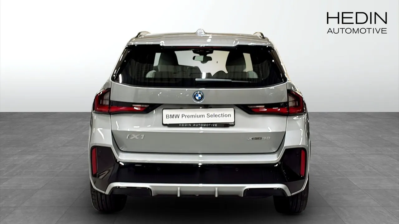 BMW iX1 bild 7