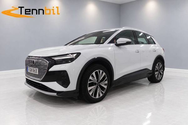 Audi Q4 e-tron 50 e-tron quattro Comfort Parkeringsvärmare Carplay - 2022