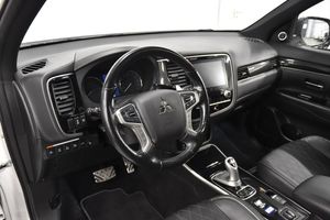 Mitsubishi Outlander bild 8